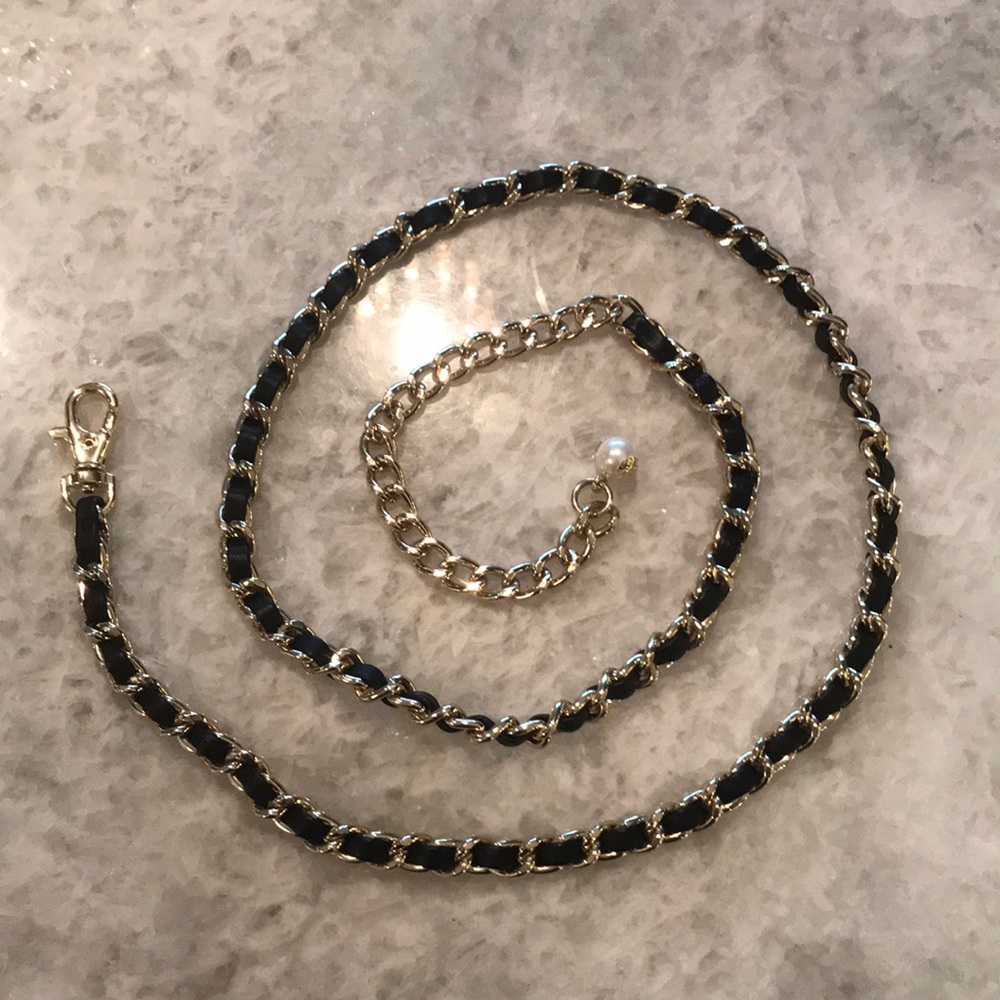 Tory Burch Gold chain and back leather belt